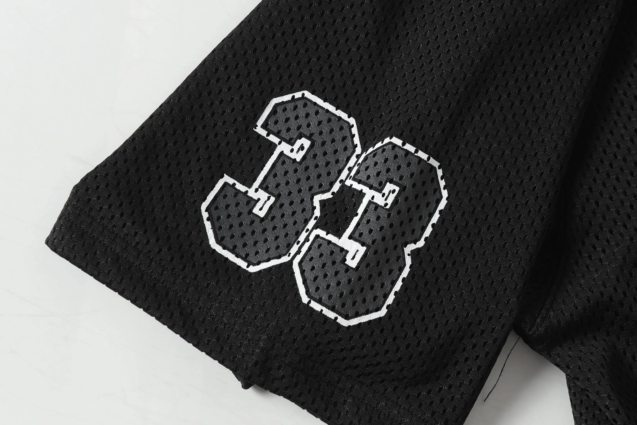 P160 Chrome Hearts CH Chrome Hearts popular Sanskrit printed mesh double-layer ice hockey jersey sports suit. Uses direct injection imported machine printing. Hardware and accessories are all milled and customized. Correct configuration. Black 2025 Chrome Hearts authentic packaging. 280 grams of custom-dyed double yarn cotton. Large version. Loose and stylish. Different from lower versions. Slim and long version with upper body and hips. 100% commitment: top quality. Not fast food. The highest version on the market. Top quality - different from ordinary versions on the market. If you care about quality, you should also respect the price. Absolutely 0 after-sales service and 0 return rate so far. It’s hard not to love the style - 280g double yarn cotton custom dyed fabric - Correct high-density main mark, washed tag, hand-sewn
